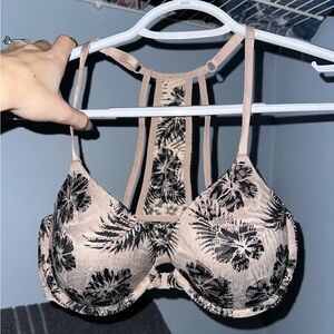 Victorias Secret PINK 32D Lightly Lined Bra